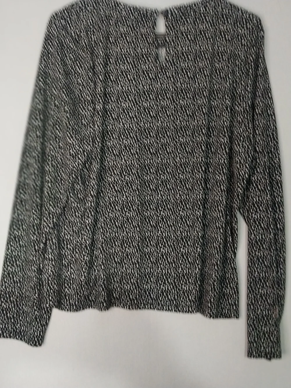 Adrianna Papell Black and White Dot-Print Long Sleeve Top